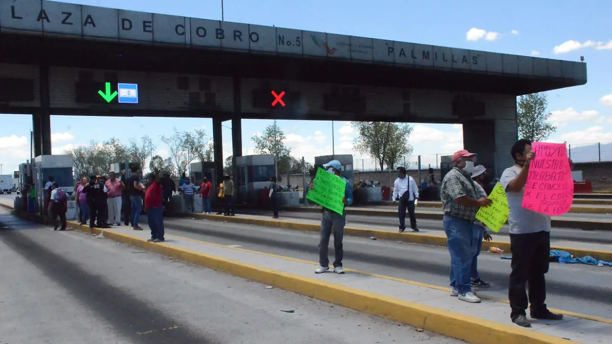 AMLO dijo que se debe cuidar el dinero del pueblo evitando que grupos se apoderen de casetas.  Luis Lu_vanos. El Sol de San Juan del R_o.